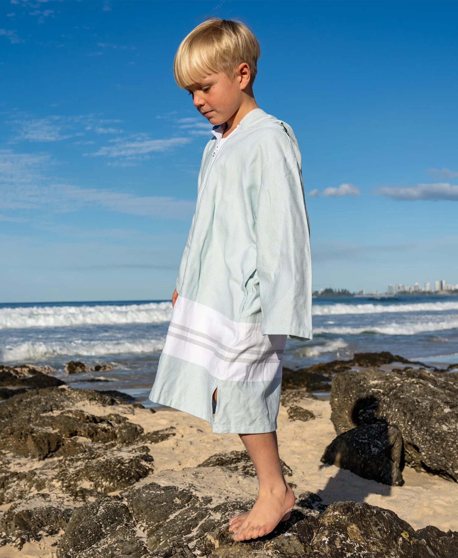 RETRO GROOVE YOUTH TOWEL PONCHO - HOODED TOWEL - Image 5